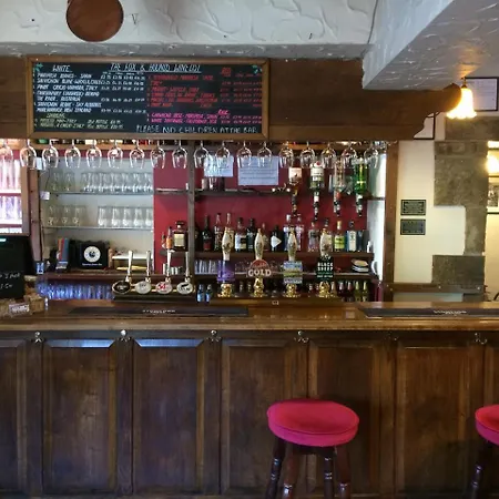 Fox And Hounds