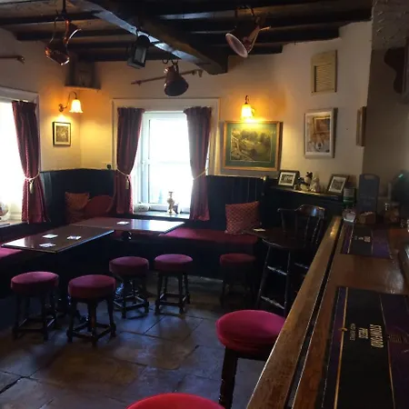 Fox And Hounds *