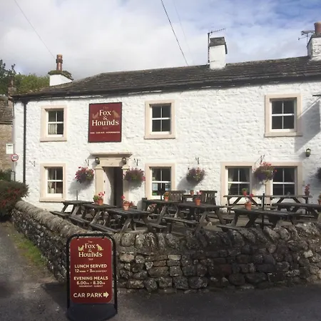 Fox And Hounds