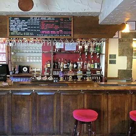 Fox And Hounds *