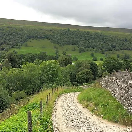 Fox And Hounds *
