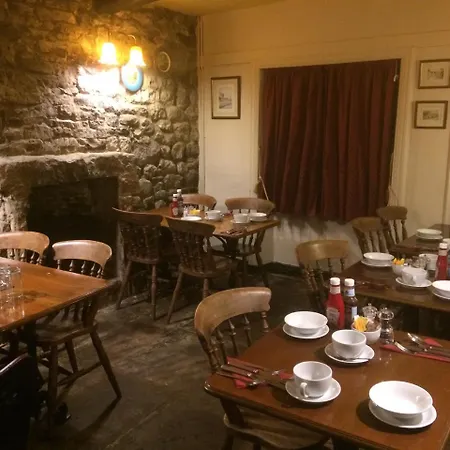 Fox And Hounds Kro *