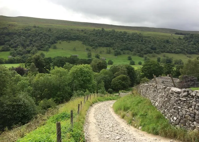 Inn Fox And Hounds *