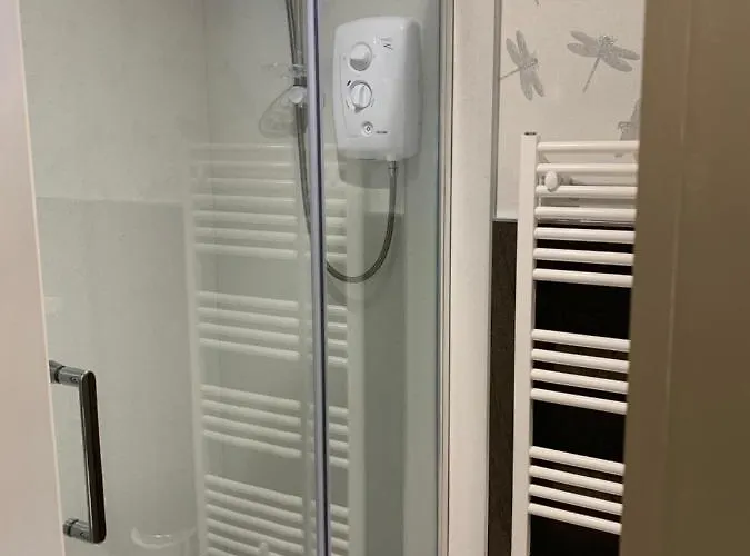 Fox And Hounds Inn *